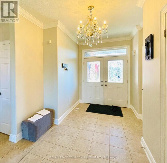 Photo du bâtiment - 996 Booth Ave