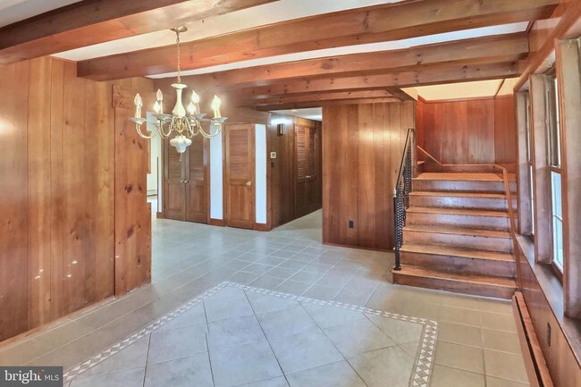 Building Photo - 439 Millstone River Rd