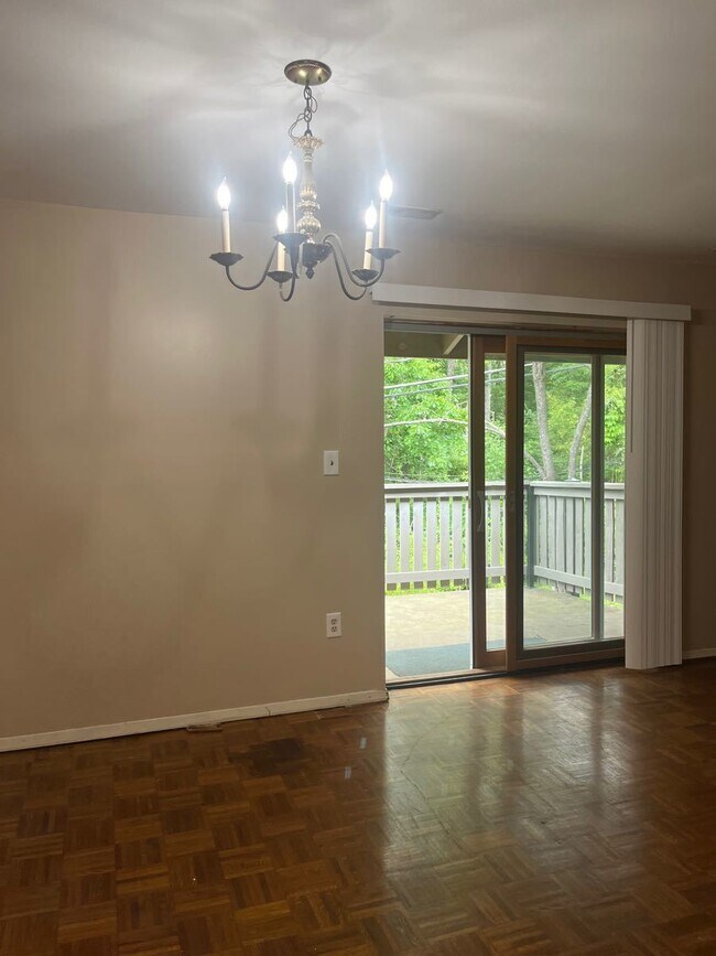 Building Photo - Sequoyah Hills 1bd/1bath condo