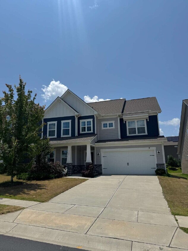 Foto del edificio - Modern 5BR/4Bth Home with 1st Floor In-law...