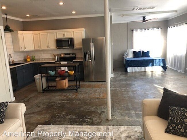 Foto del edificio - Studio, 1 bath House - 4624 Tuxedo Boulevard