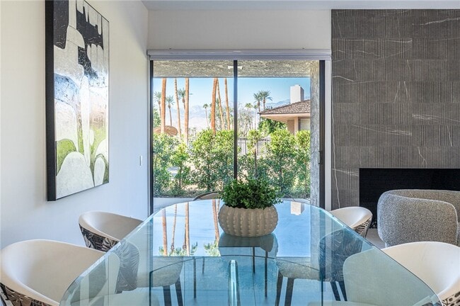 Building Photo - 21 Dartmouth Dr