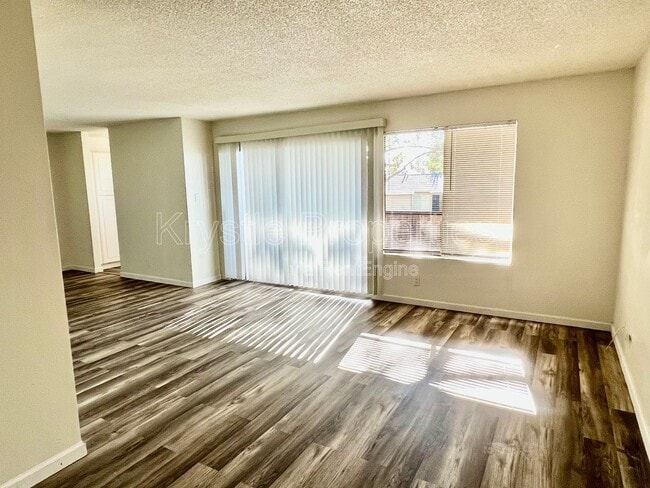 Building Photo - 355 Parkview Terrace