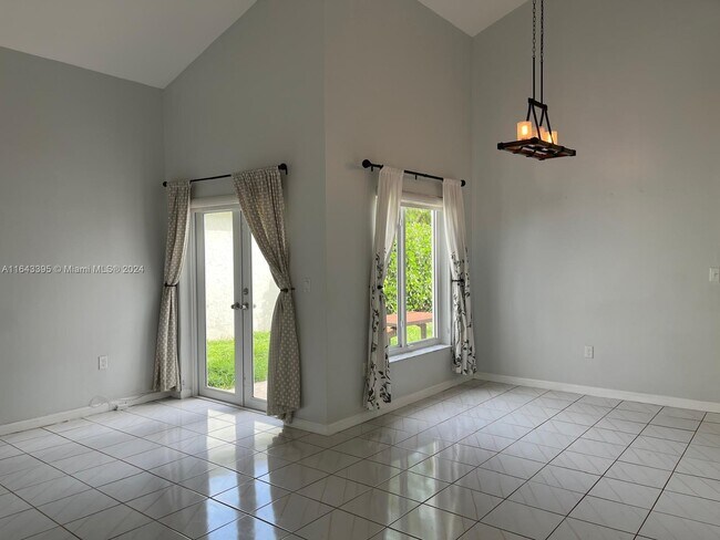 Foto del edificio - 595 Abingdon Way