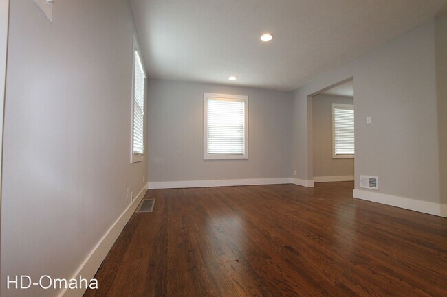 Building Photo - 3068 S 41st St