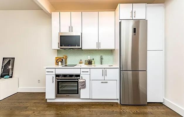 Primary Photo - 212 W 91st St