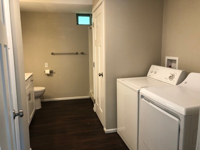 Foto del edificio - 510 E James St