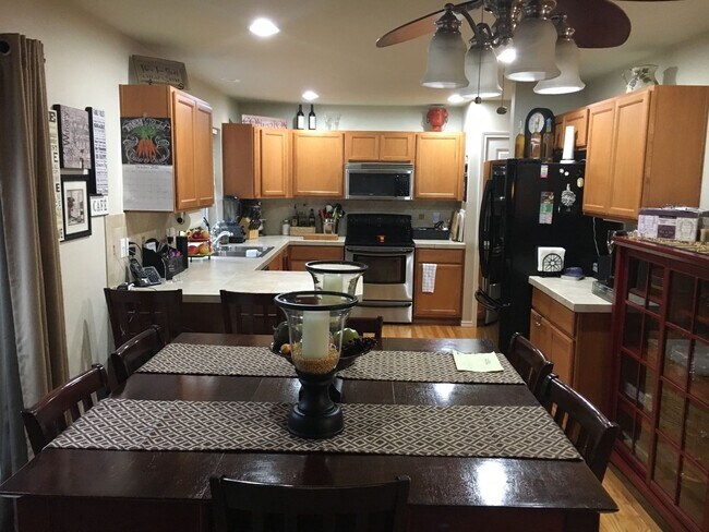 Foto del edificio - Crystal Heights Area of Puyallup-Fresh Pai...