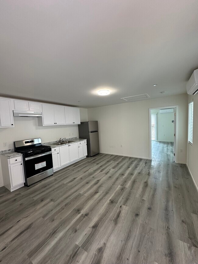 Brand new building with new appliances - 191 S Roosevelt Ave