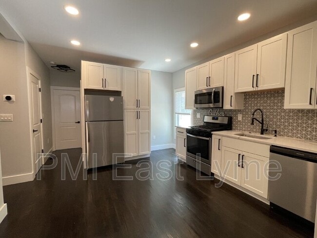 Building Photo - 5 Hunters Rd