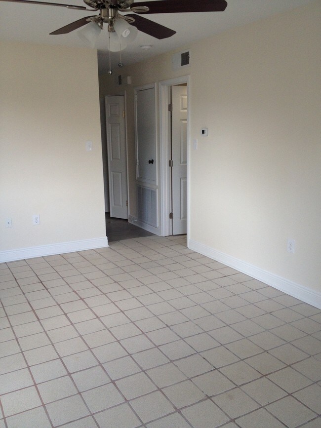 2222 Division Street, Metairie, LA 70001 Townhome Rentals in Metairie