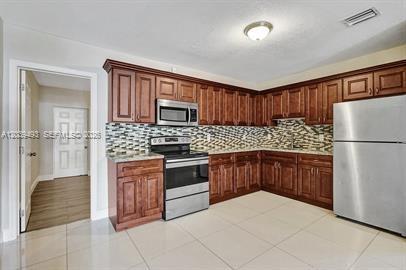 Foto del edificio - 4041 NW 30th Terrace
