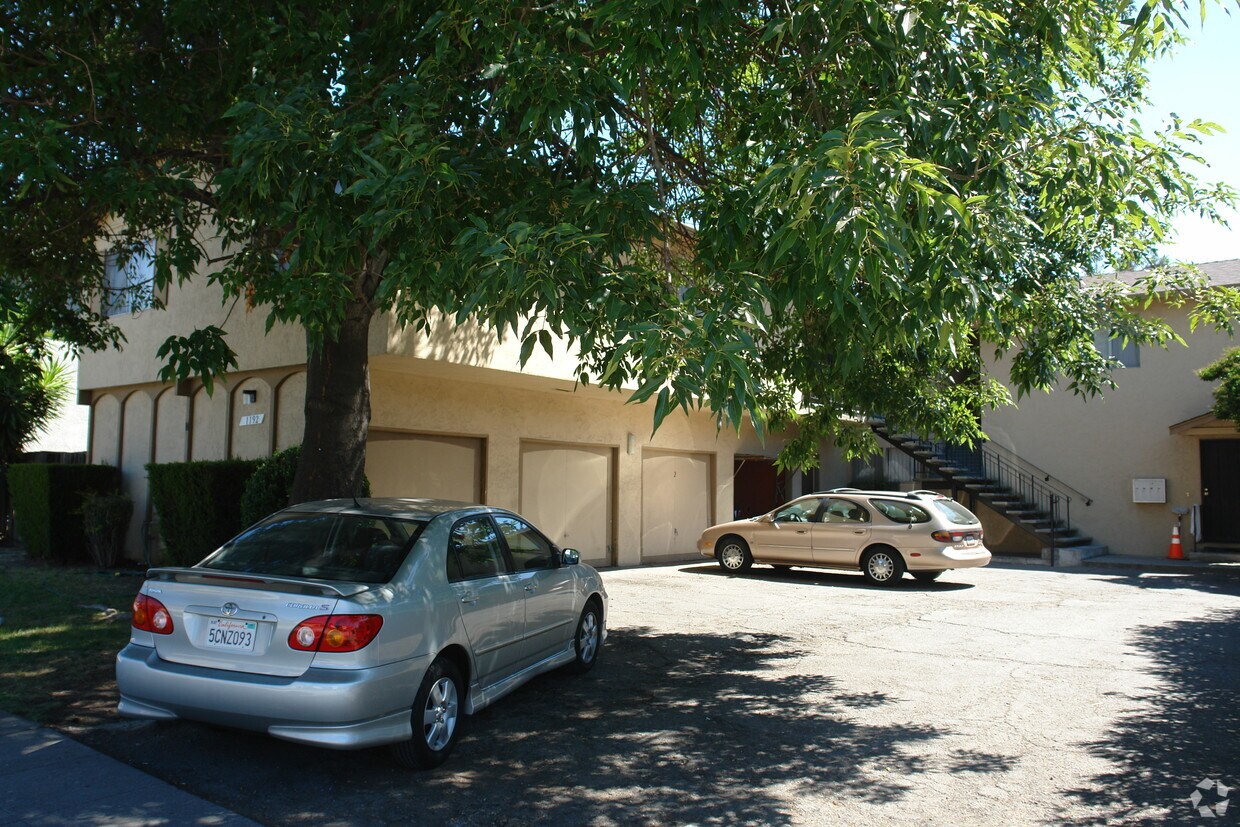 Primary Photo - 1192 Francisco Ave