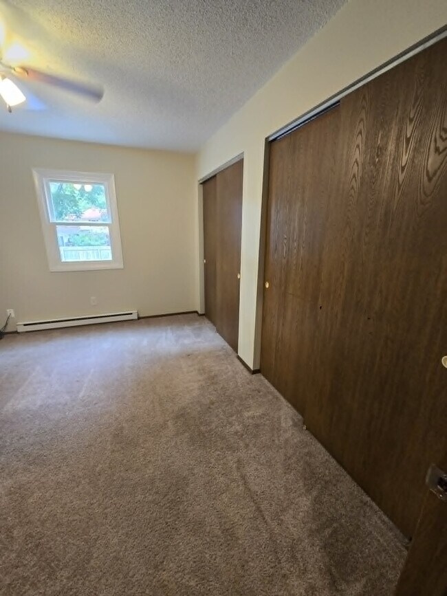Building Photo - 5534 Glenridge Dr