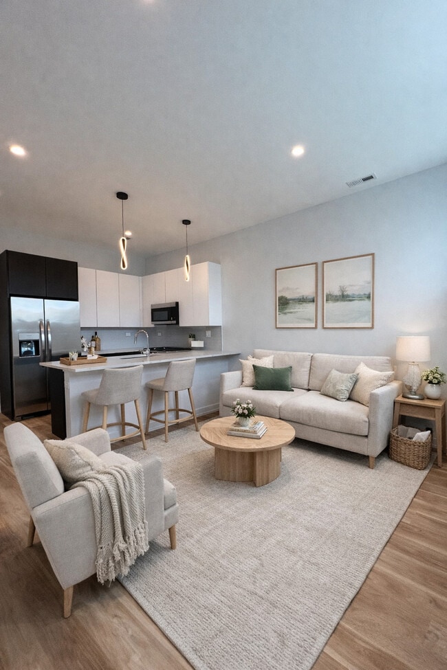 Building Photo - 6513 S Langley Ave