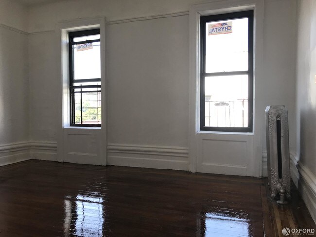Building Photo - 3805 Review Pl