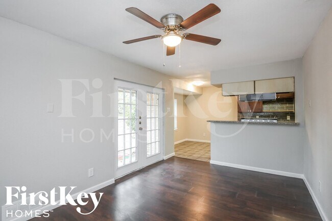 Foto del edificio - 7640 Ryan Ridge Dr