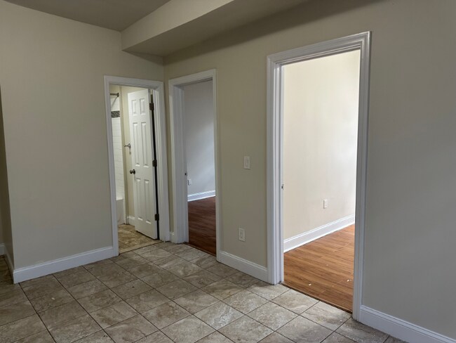 Foto del edificio - 131 Parker Ave