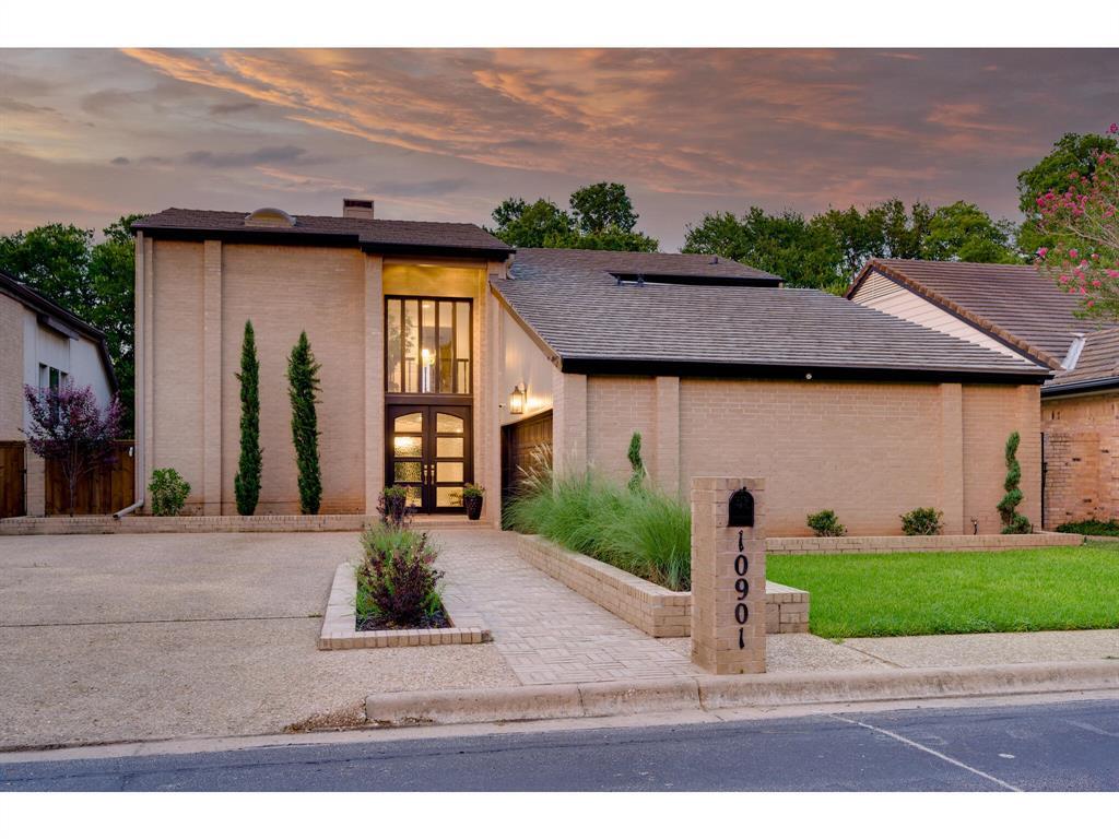 Primary Photo - 10901 Legends Ln