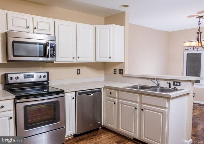 Foto del edificio - 117 Lakeside Dr