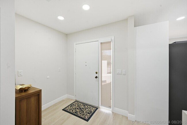 Foto del edificio - 10775 Waterberry Dr