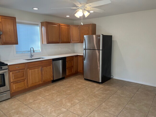 kitchen - 97 Coles St