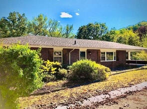 Building Photo - 8 Battery Dr
