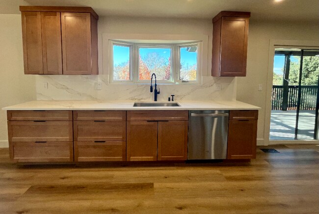 Foto del edificio - 7635 S Cook Way