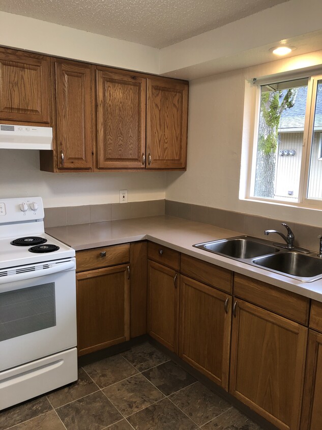 Primary Photo - Legacy Creek Duplexes