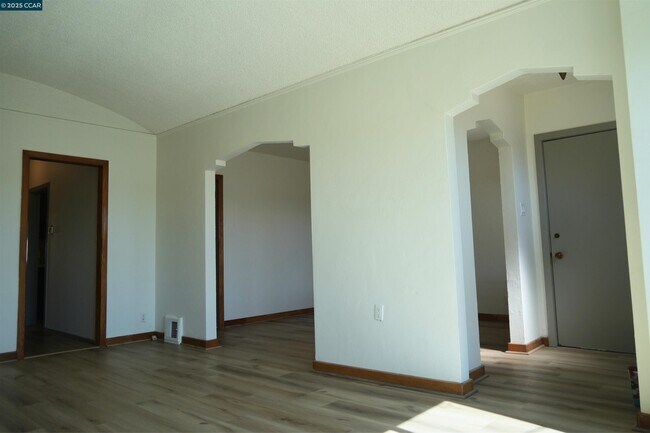 Foto del edificio - 158 W Moltke St