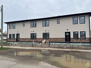 Building Photo - 1101 Frederica St W