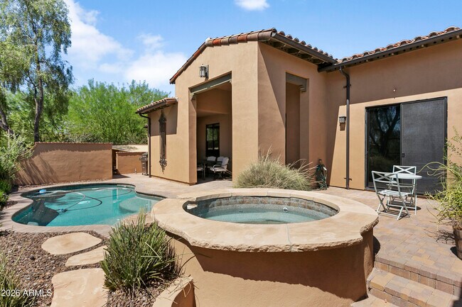 Foto del edificio - 18650 N Thompson Peak Pkwy