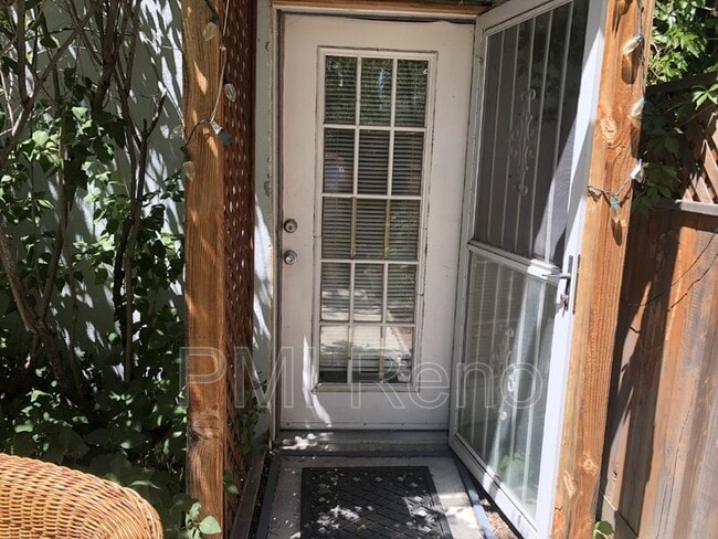 Building Photo - 80 Brownstone Dr