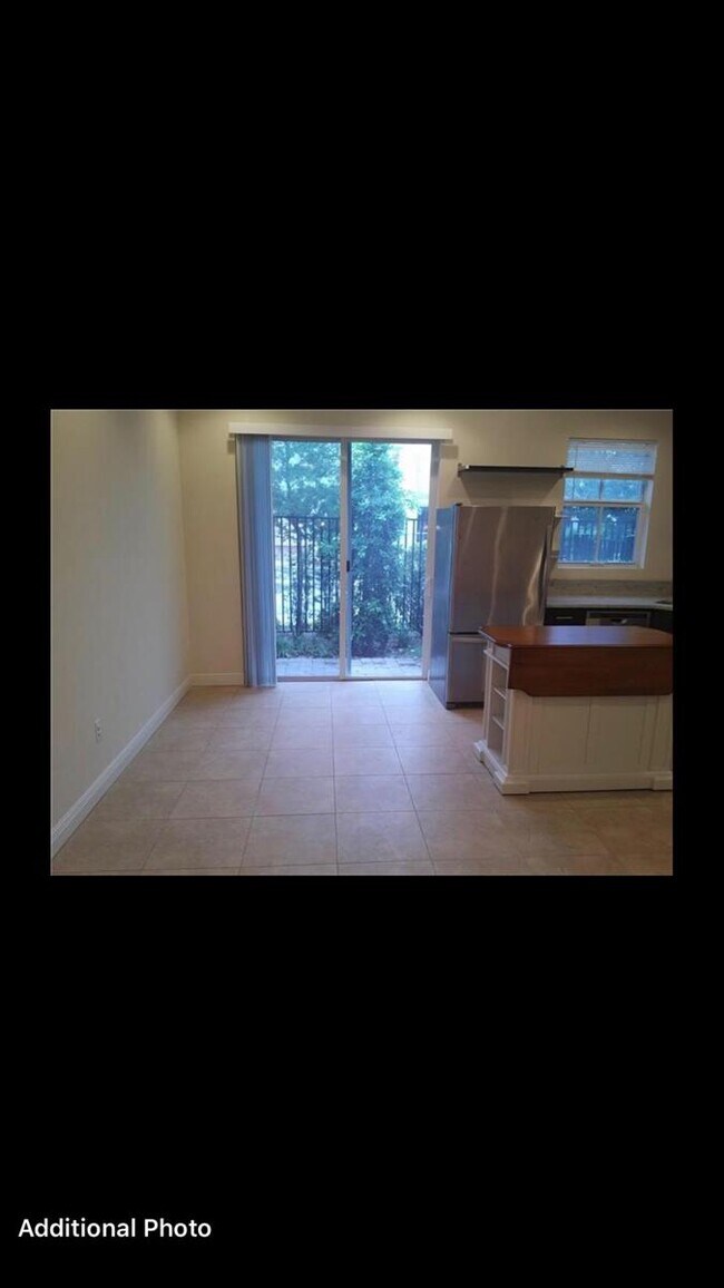 Building Photo - 6996 Long Pine Cir