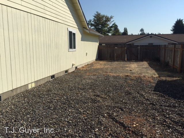 Foto del edificio - 3 br, 2 bath House - 911 Rotary Lane