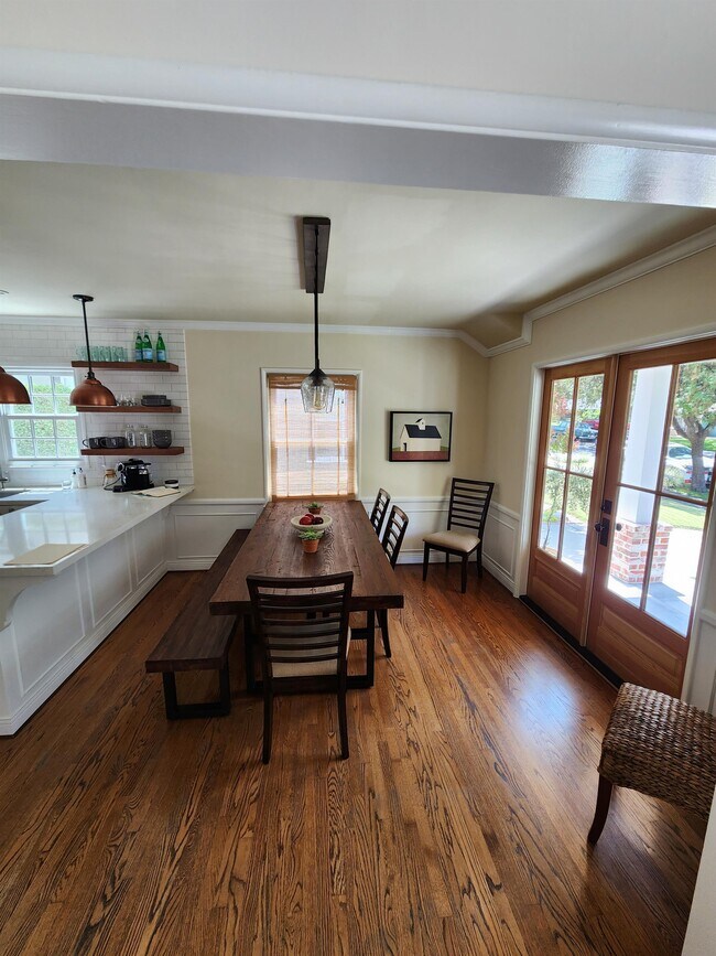 Building Photo - 1230 Oak Cir Dr