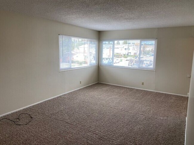 Foto del edificio - 20290 Wisteria St