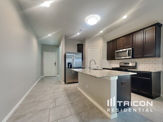 Foto del edificio - 223 Ashley Falls Ln