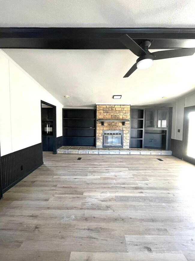 Foto del edificio - Multi-unit rental portfolio off Basin Rd