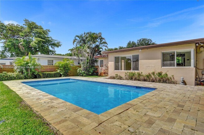 Foto del edificio - 1411 N 16th Ct