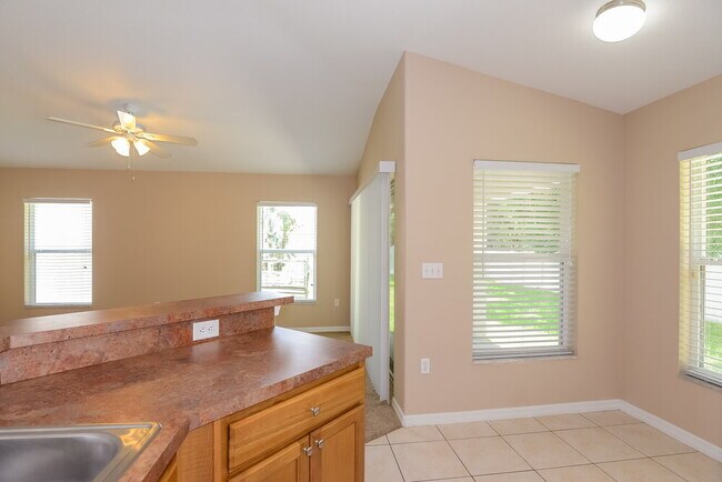 Foto del edificio - 7241 Twin Cedar Ln