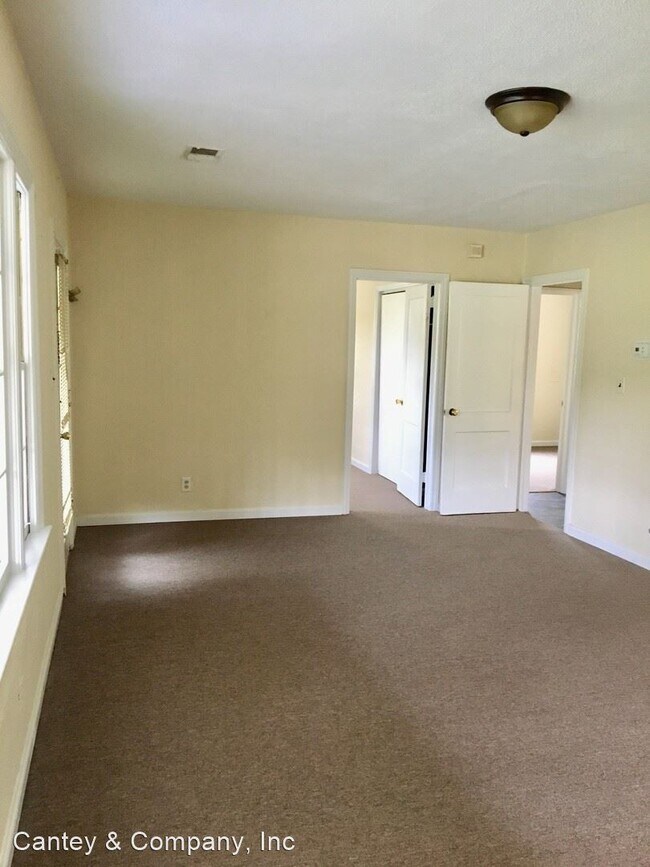 Building Photo - 2 br, 1 bath House - 2213 Cushman Drive