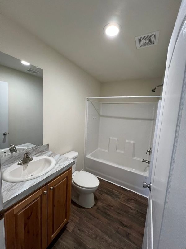 Foto del edificio - 2105 13th St