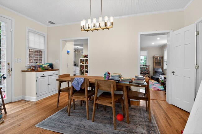 Building Photo - 4825 Butterworth Pl NW