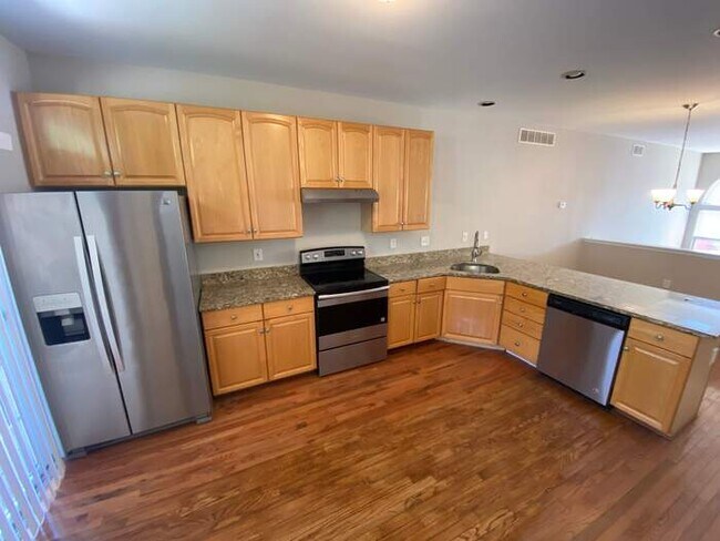 Foto del edificio - AVAILABLE NOW! -16 Thomas Ln N, Newark, DE...