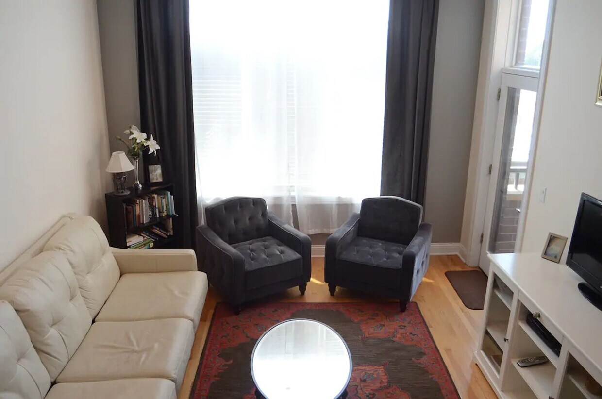 Penthouse condo quality 2 bedroom with sou... - Penthouse condo quality 2 bedroom with sou...
