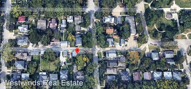 Building Photo - 415 N Van Buren St