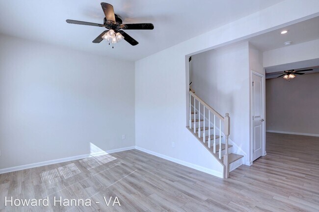Building Photo - 5 br, 3.5 bath House - 570 Oliver Way
