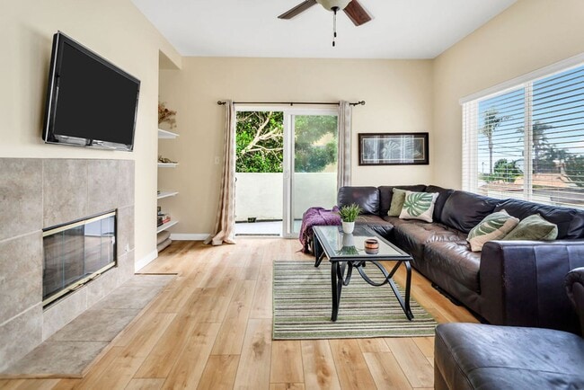 Building Photo - 366 Forward St