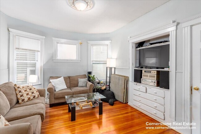 Building Photo - 142 Calumet St